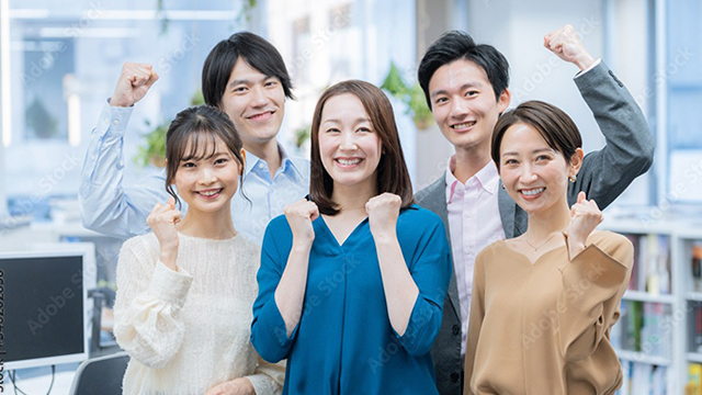 【携帯販売スタッフ】未経験OK！面接は原則1回！入社半年で月給24万円以上／定着率は90%以上！社員ひとりひとりを大事にする充実したフォロー体制／多彩なキャリアパスあり